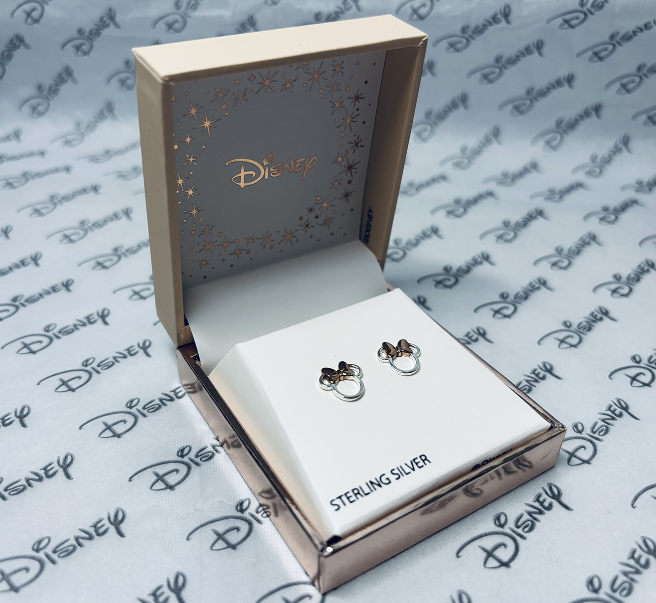 Disney ezüst fülbevaló – Minnie masnis csillogás