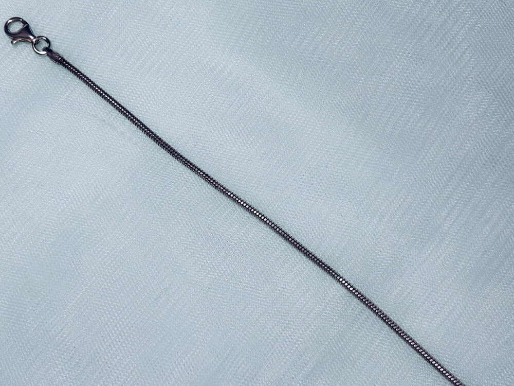 Ezüst kígyólánc bokalánc – letisztult elegancia