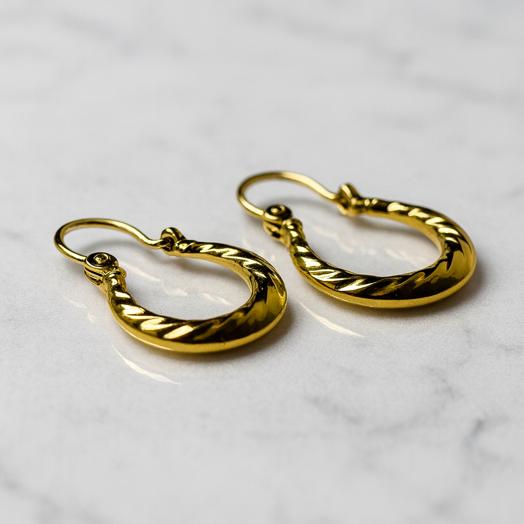 14 K arany csavart karika fülbevaló-