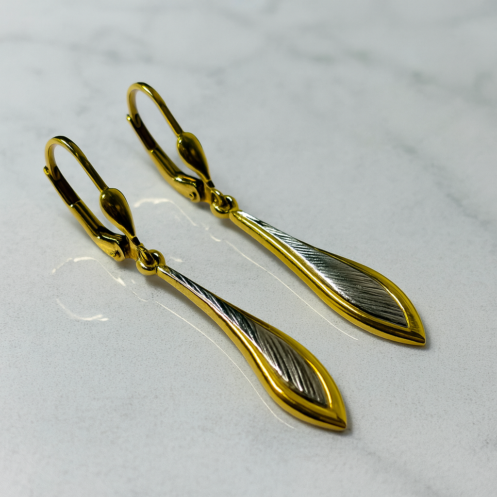 14 K arany vésett levél fülbevaló-fehérarany betéttel